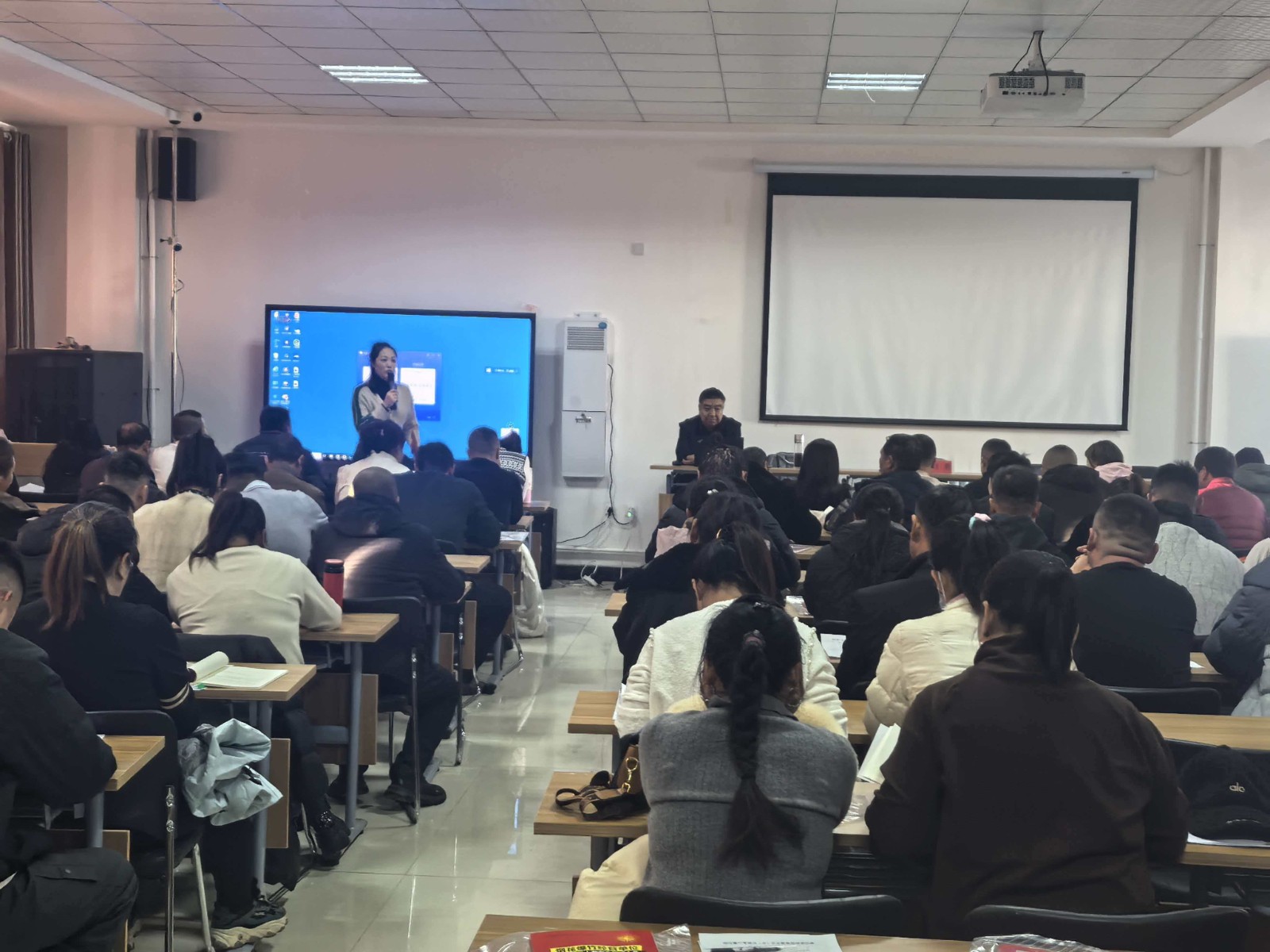 1766717402160024175.jpg 77c9d9210ac4bebf61f43fc88f831872.jpg